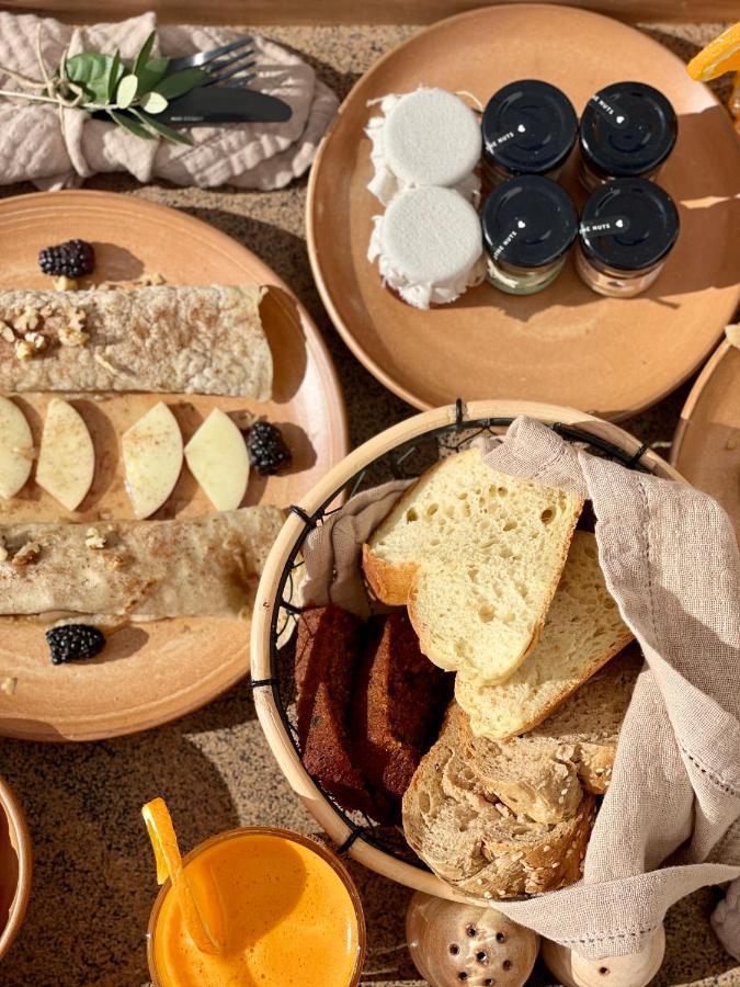 Ethos Vegan Suites Φηρά Εξωτερικό φωτογραφία